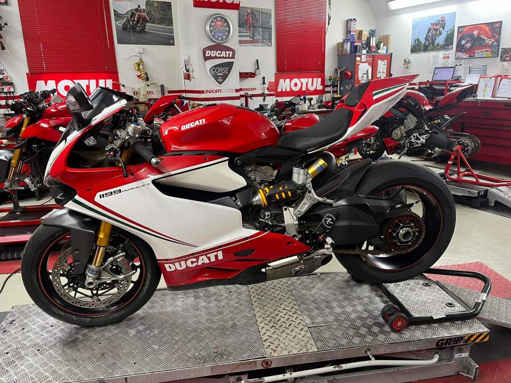 Motorrad verkaufen Ducati 1199s tricolor Ankauf